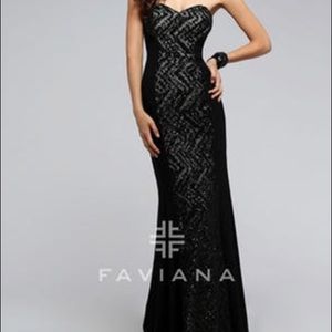 Size:4 Faviana Glamor S7812 Prom/ Formal Gown